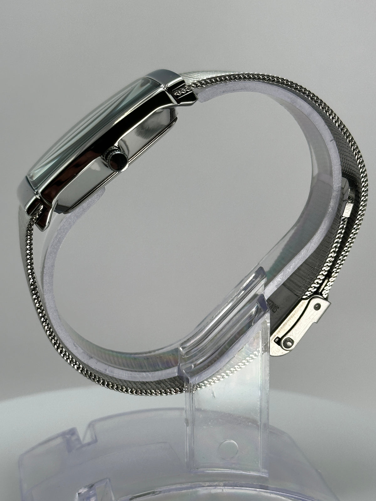 POEDAGAR 885 – Reloj de Cuarzo Rectangular con Malla Milanesa